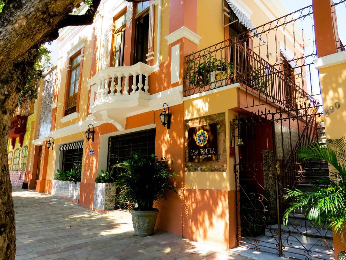 Casa Perpetua D Charm Hotel
